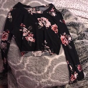 XS Black rose print long sleeve crop top, Rue21